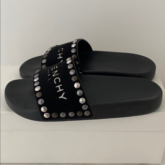 GIVENCHY slides - Picture 2 of 5